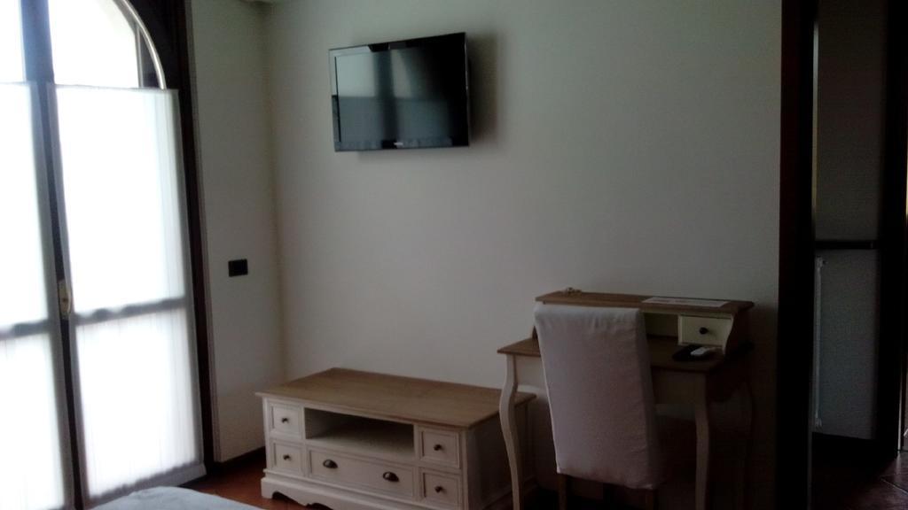 パラビアーゴ Crespi House Bed & Breakfast 部屋 写真