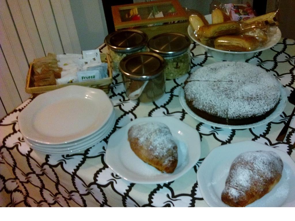 パラビアーゴ Crespi House Bed & Breakfast 部屋 写真